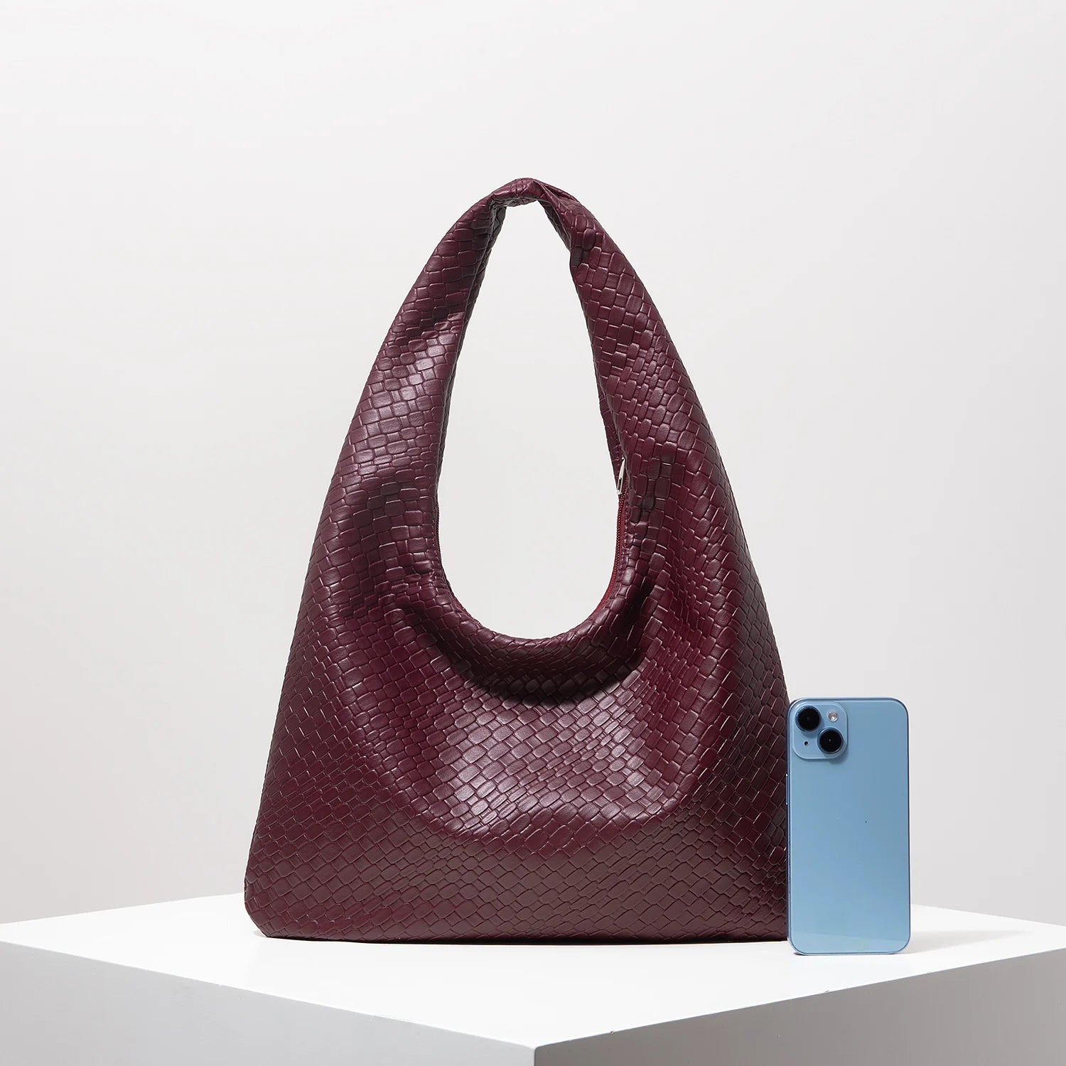 Retro Artificial Woven Leather Shoulder Bag, Women'S Handbag, Large Capacity Tote Bag, Crescent Bag, Zipper Armpit Bag, Daily Commuter Bag (Random Pattern)