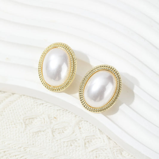 Fashion Pearl Stud Earrings Female Baroque Trendy Retro Gold Color Oval Simulated Pearl Earrings for Women Wedding Jewelry Gift